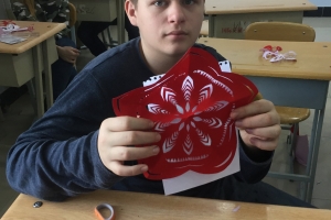 Вырезание из бумаги 12